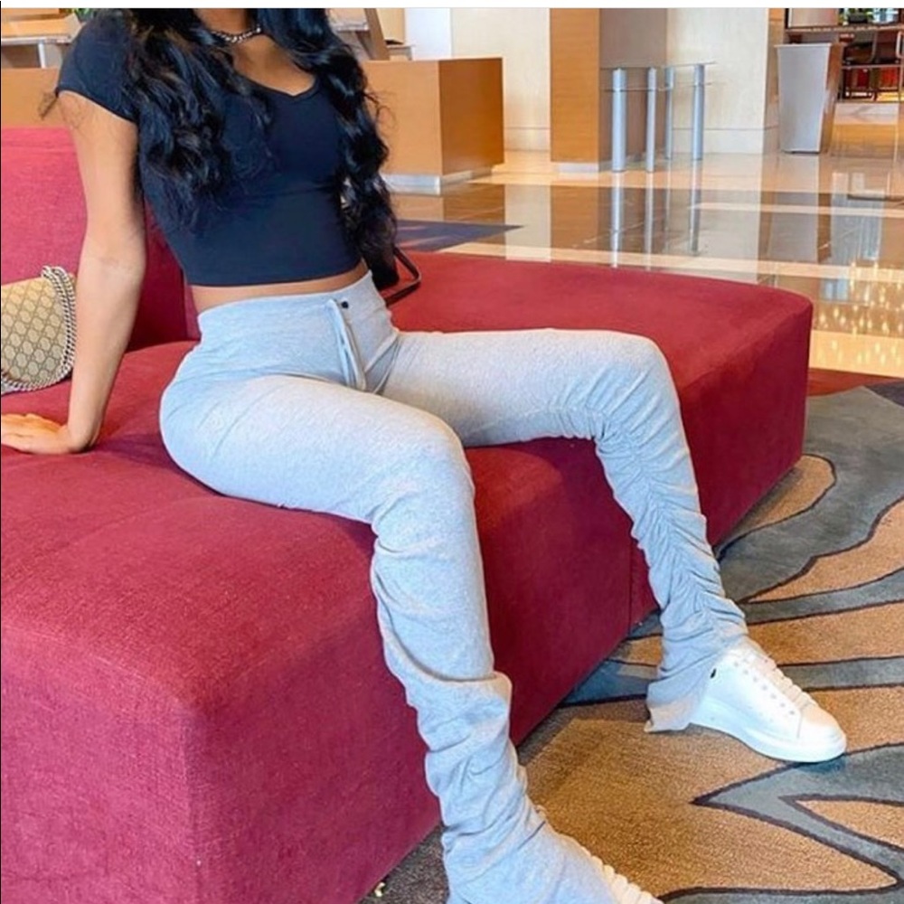 Heather Grey Ruched Leggings 🤩